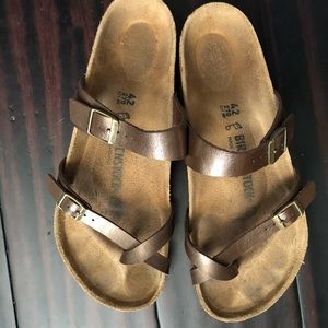 Birkenstock’s size 42